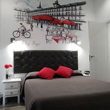 Hostal Lauria Madrid Bagian luar foto