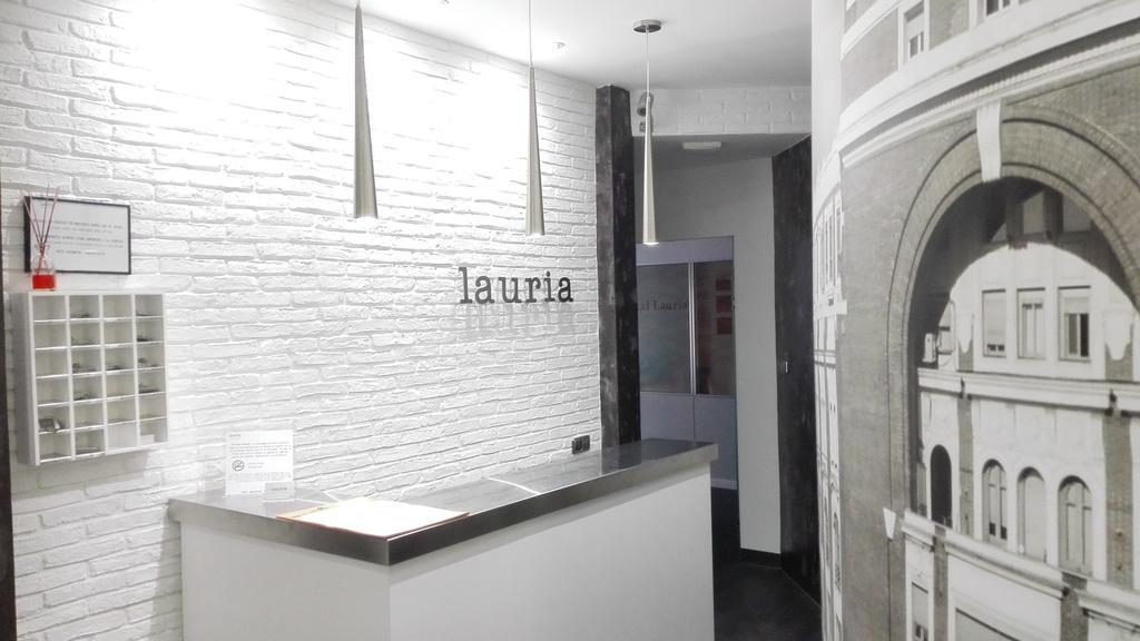 Hostal Lauria Madrid Bagian luar foto
