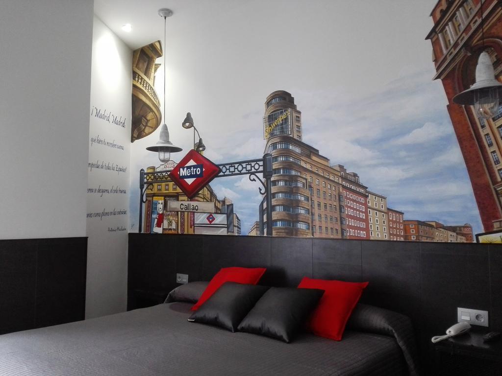 Hostal Lauria Madrid Bagian luar foto