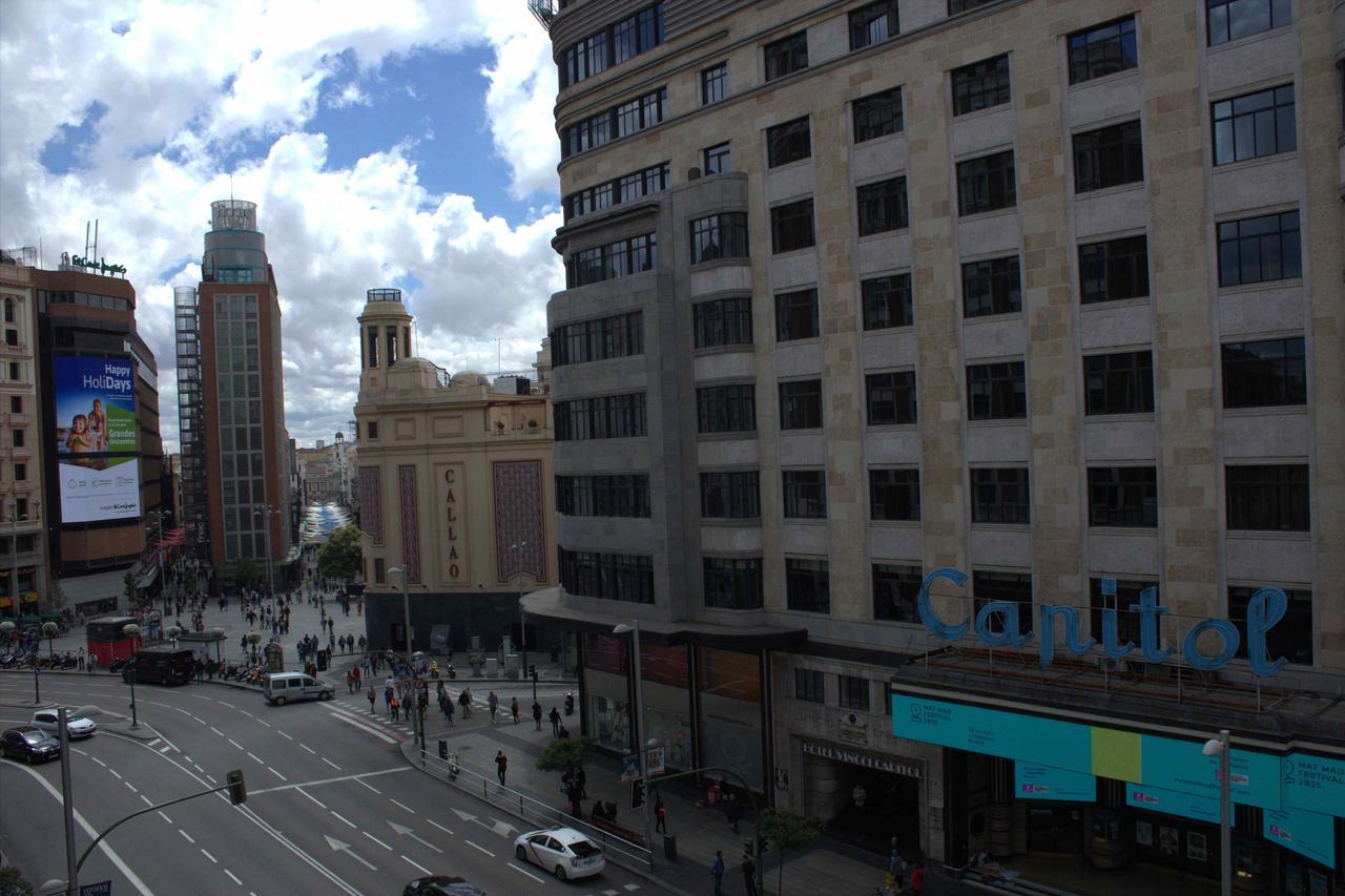Hostal Lauria Madrid Bagian luar foto