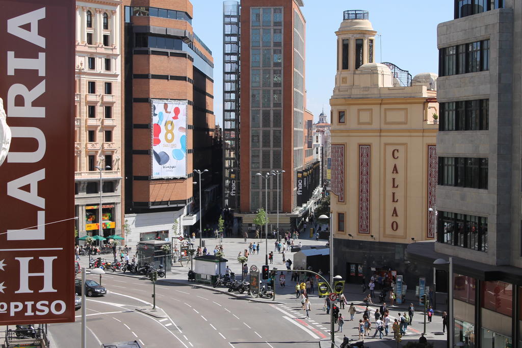 Hostal Lauria Madrid Bagian luar foto